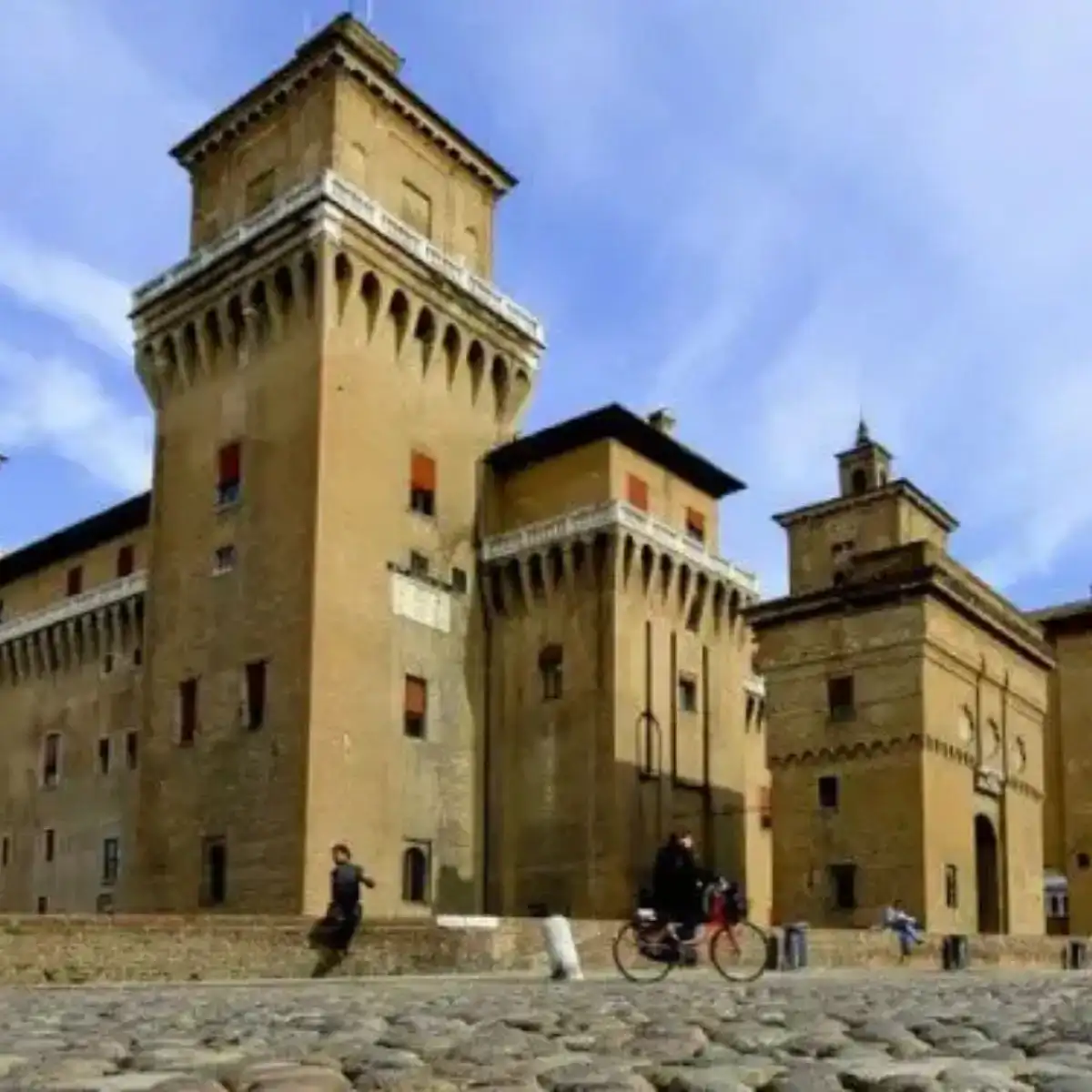 Ferrara - Ferrara touristendorf